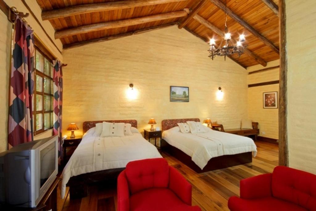 Hacienda La Carriona Hotel Sangolqui Bagian luar foto